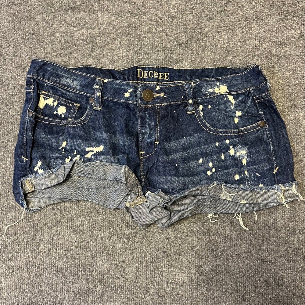 Decree Denim Shorts Womens Size 9 Blue Distressed Paint Splatter Raw Hem Cotton